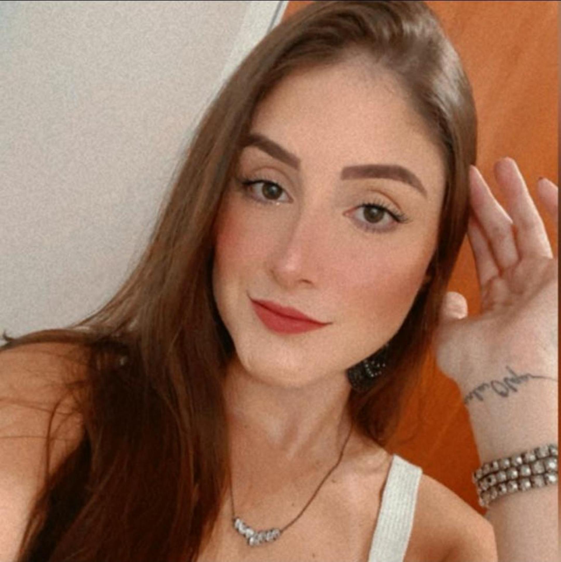 Stefany Fidelis, universitária