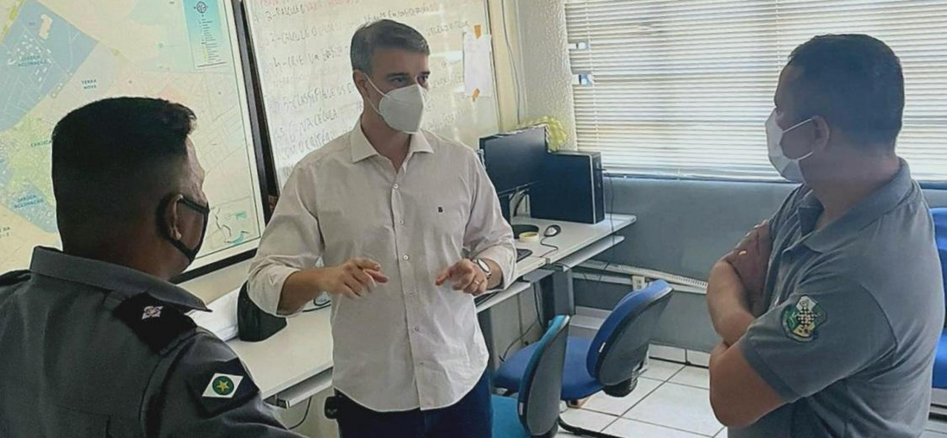 Visita de Nestor Fidelis à Base da PM